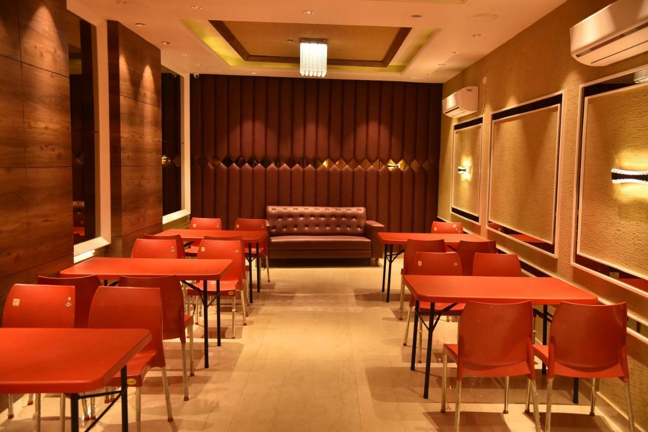 Hotel Oscar Amritsar Exteriör bild