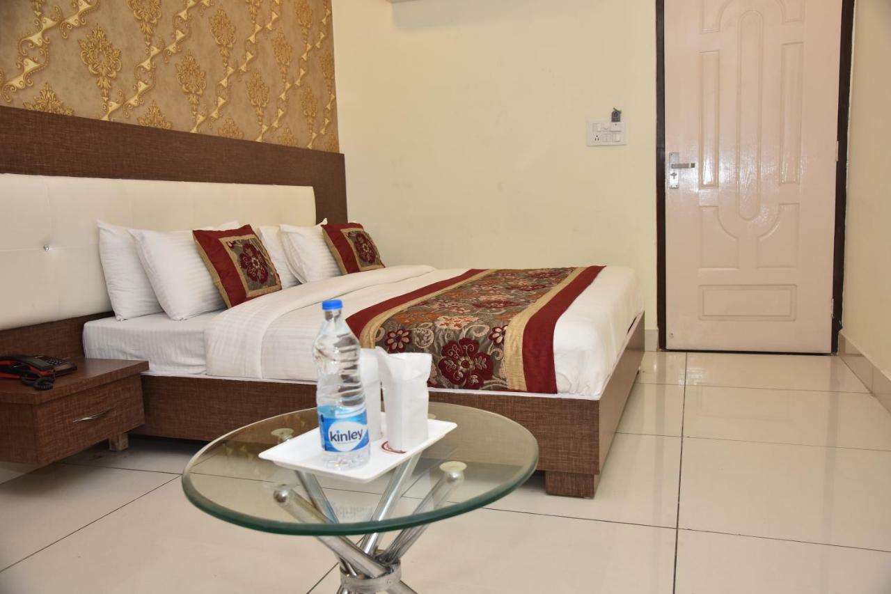 Hotel Oscar Amritsar Exteriör bild